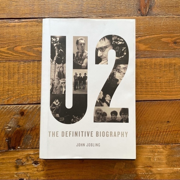 U2 The Definitive Biography Hardcover Book - Picture 1 of 3